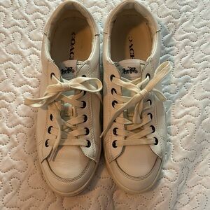 COACH Women’s white low top sneakers SIZE 9